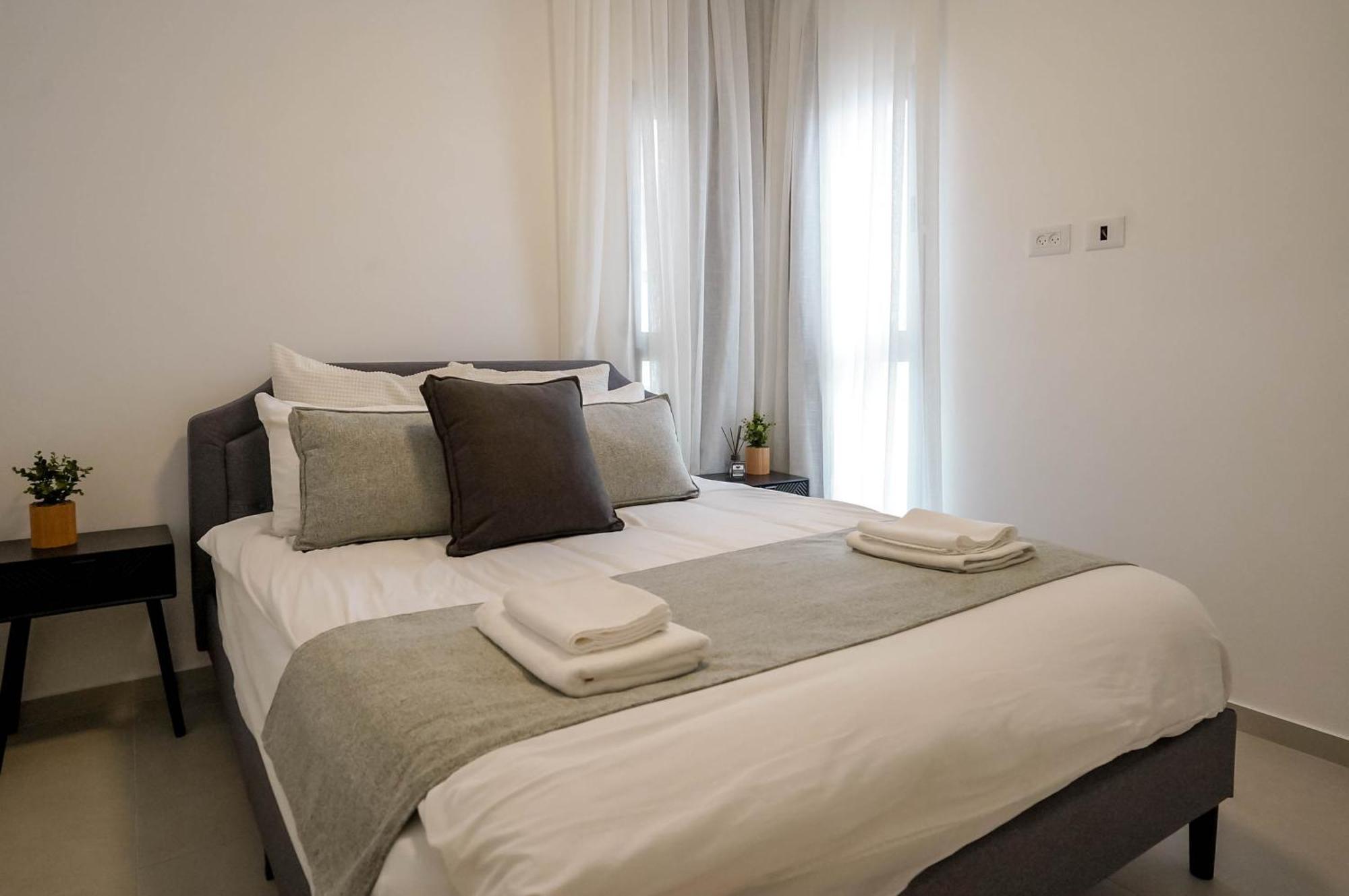 Apartment Yalarent New Stylish 3br With Balcony Eilat