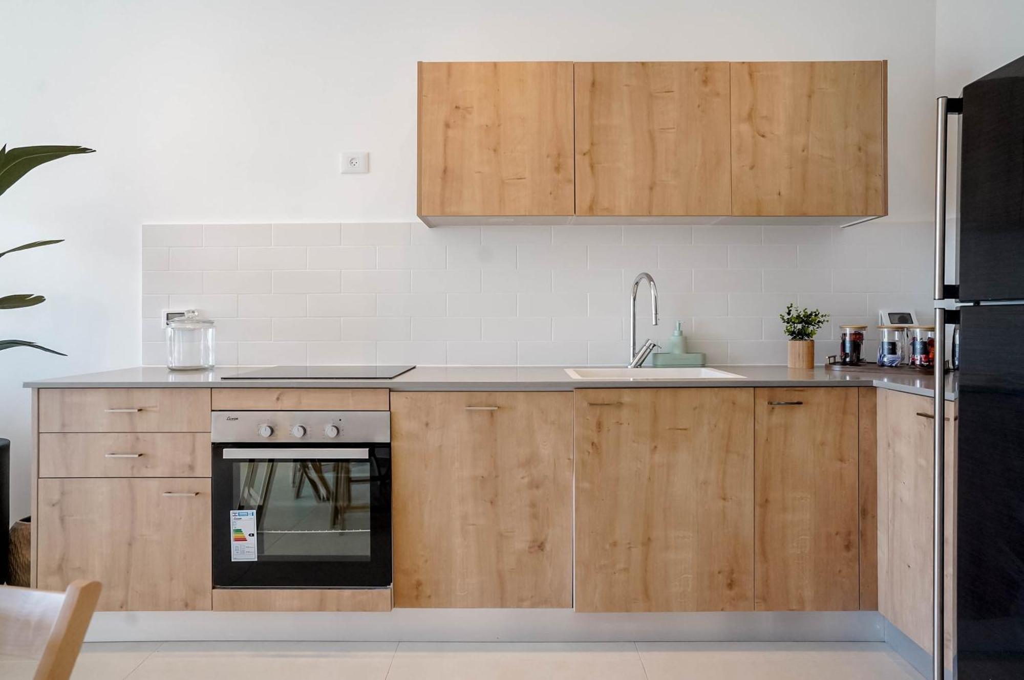Yalarent New Stylish 3br With Balcony Apartment